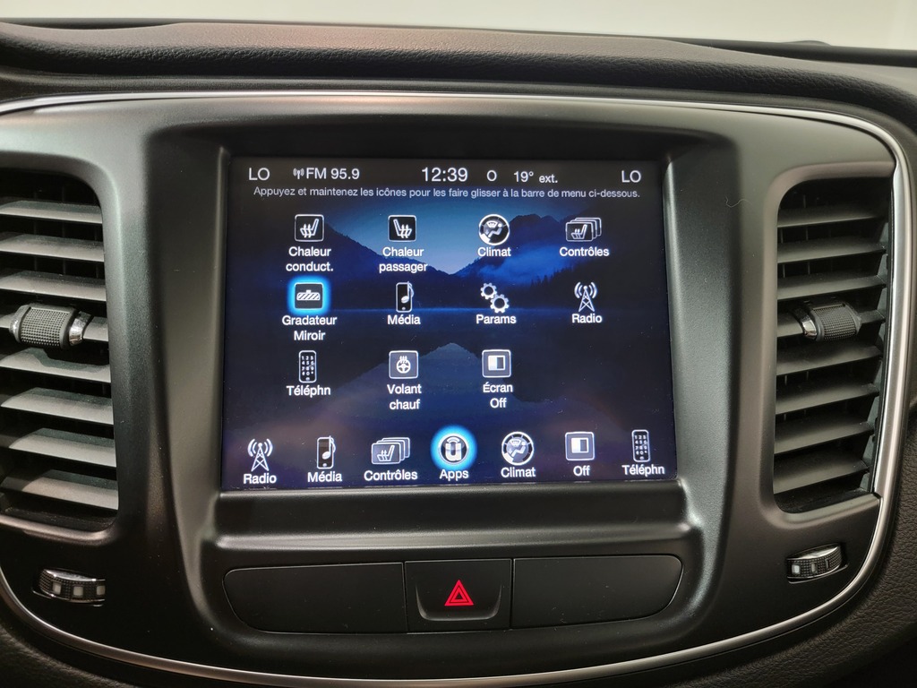 Chrysler 200 2015