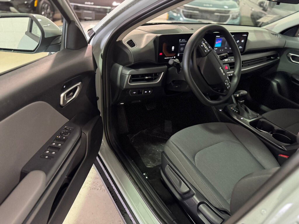 2025 Kia K4 LX, Vancouver, Cash