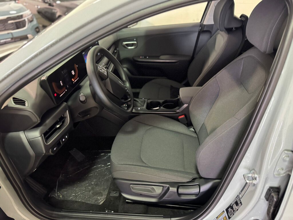 2025 Kia K4 LX, Vancouver, Cash