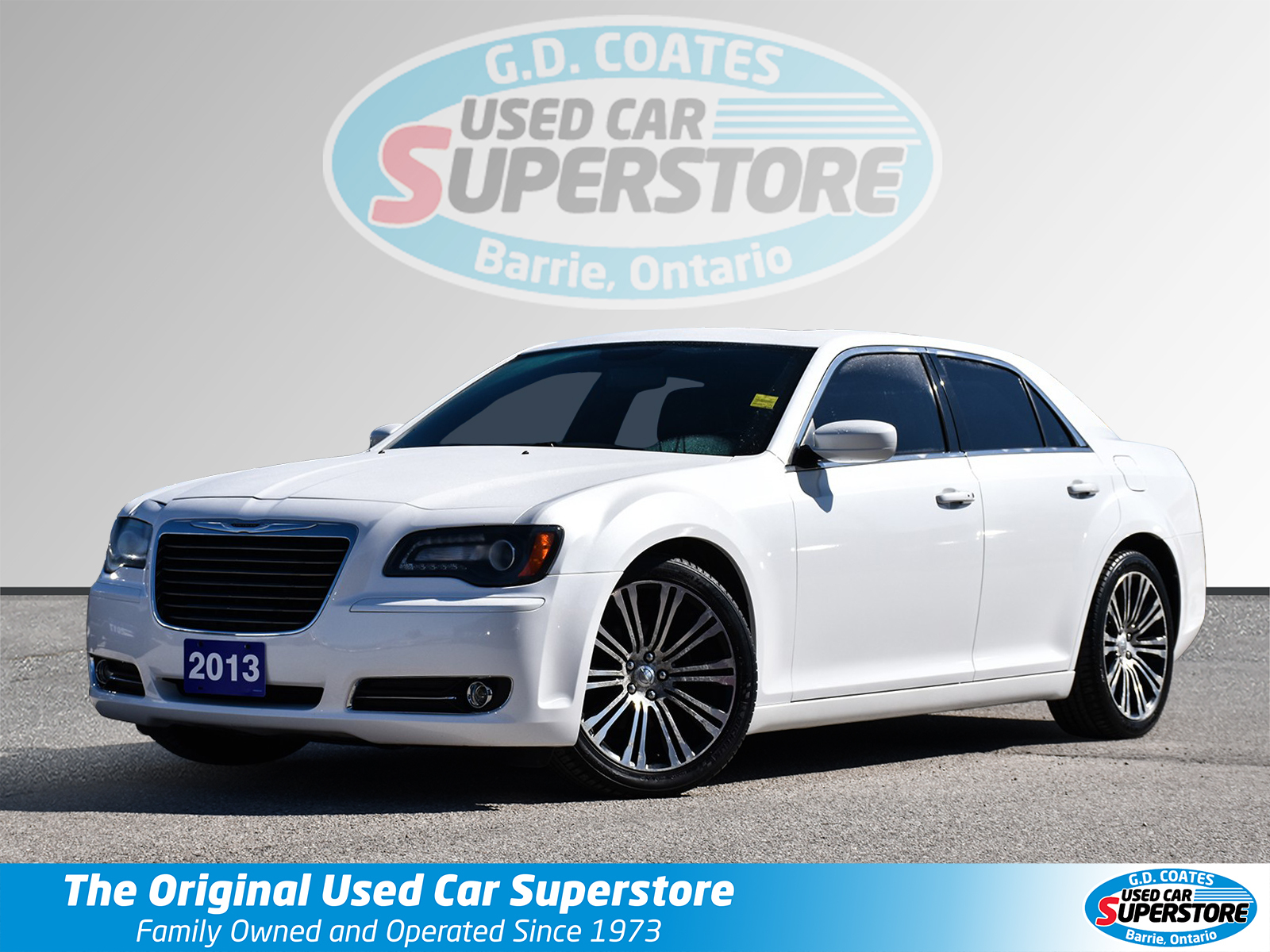 2013 Chrysler 300 S ~Nav ~Camera ~Heated Leather ~Panoramic Roof