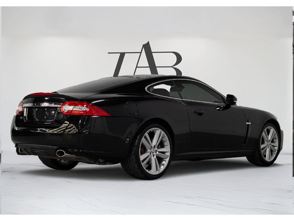 2011 Jaguar XK COUPE   BW   20 IN WHEELS   NAV, Toronto, Cash