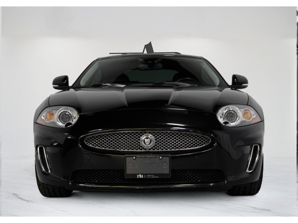 2011 Jaguar XK COUPE   BW   20 IN WHEELS   NAV, Toronto, Cash