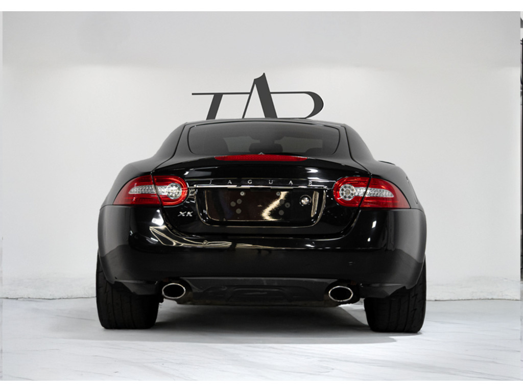 2011 Jaguar XK COUPE   BW   20 IN WHEELS   NAV, Toronto, Cash