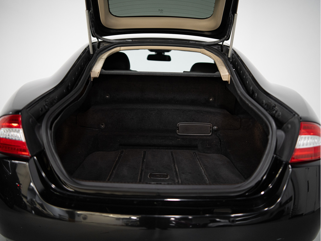 2011 Jaguar XK COUPE   BW   20 IN WHEELS   NAV, Toronto, Cash