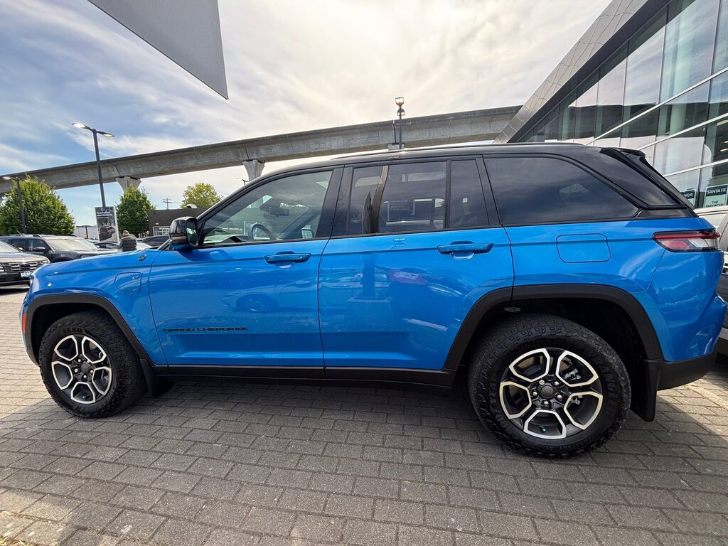2023 Jeep Grand Cherokee 4xe Trailhawk, Vancouver, Cash