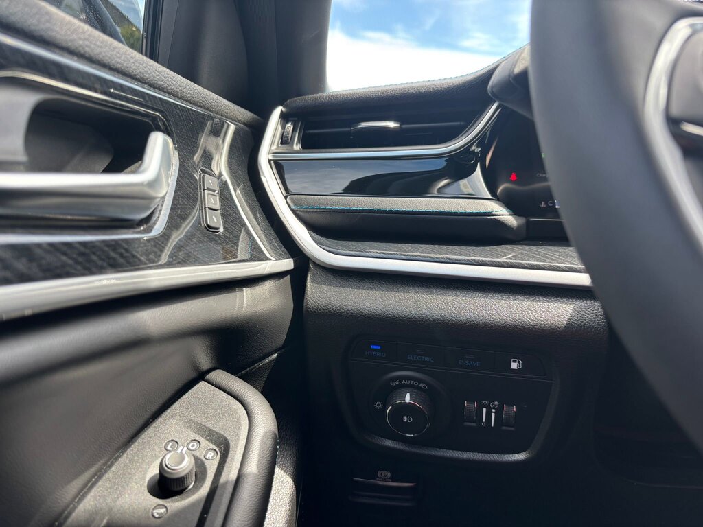 2023 Jeep Grand Cherokee 4xe Trailhawk, Vancouver, Cash