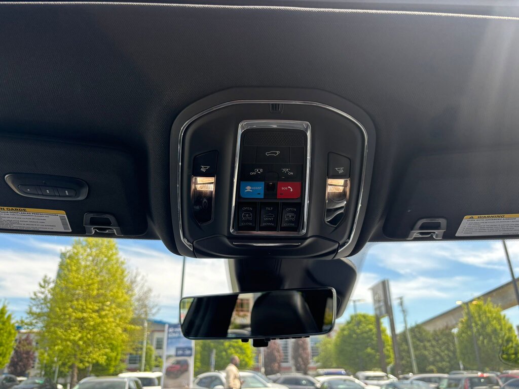2023 Jeep Grand Cherokee 4xe Trailhawk, Vancouver, Cash