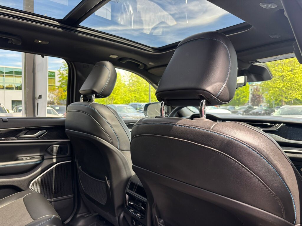2023 Jeep Grand Cherokee 4xe Trailhawk, Vancouver, Cash