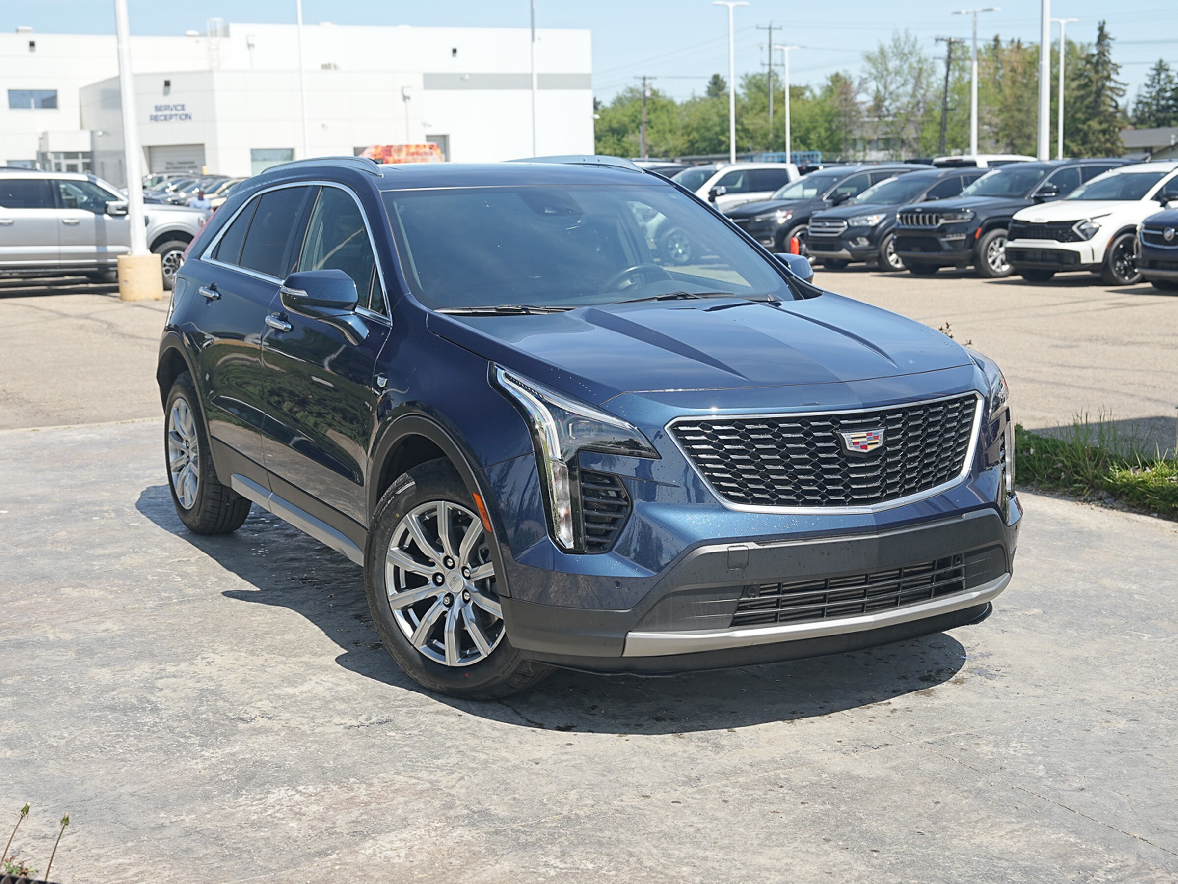 2021 Cadillac XT4 Premium Luxury, CPO, AWD, Sunroof, Leather