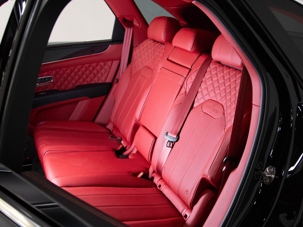 2021 Bentley Bentayga V8, Toronto, Cash
