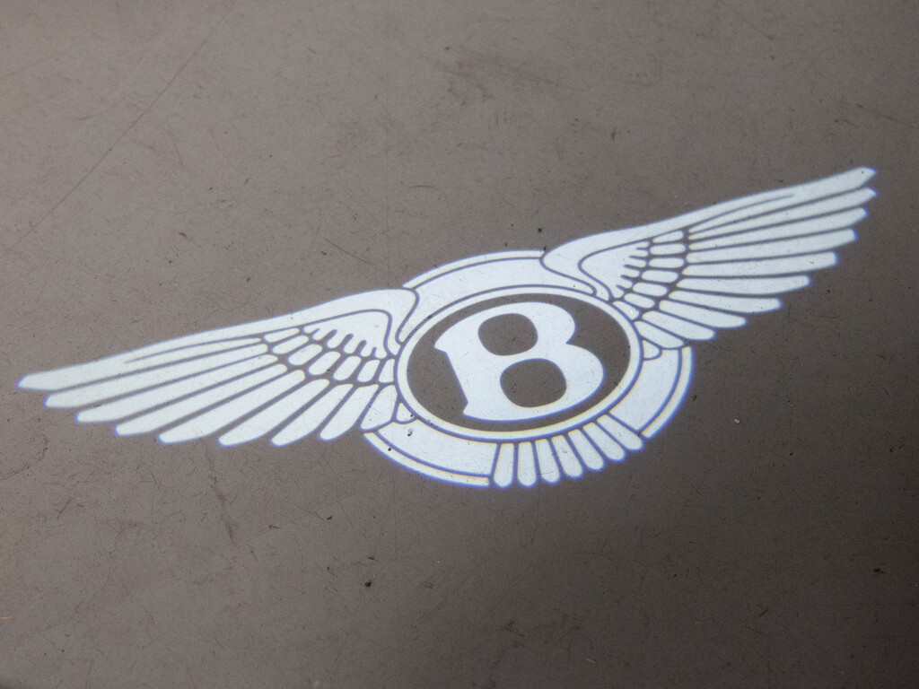 2021 Bentley Bentayga V8, Toronto, Cash