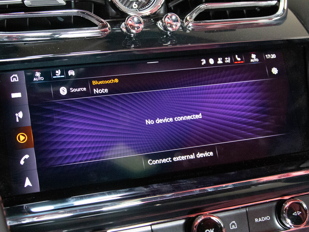 2021 Bentley Bentayga V8, Toronto, Cash