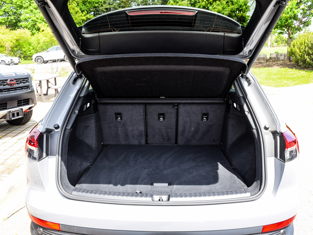 2023 Audi Q4 e-tron 50, Toronto, Cash