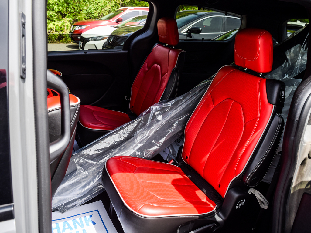 2020 Chrysler Pacifica Red S, Toronto, Cash