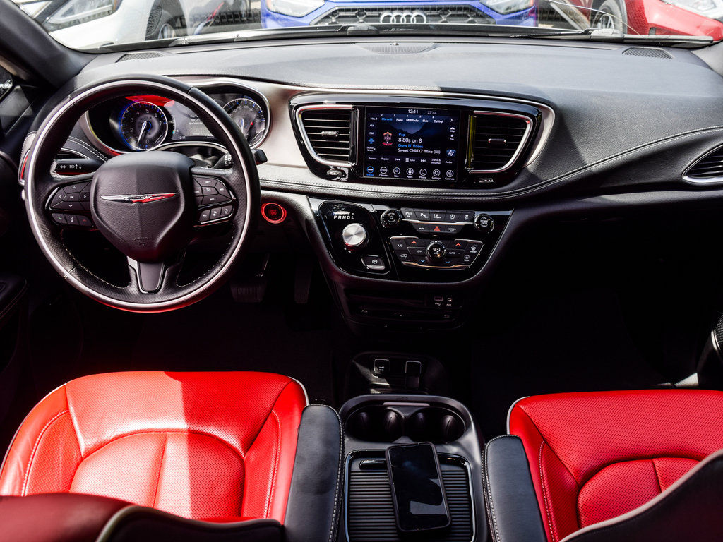 2020 Chrysler Pacifica Red S, Toronto, Cash