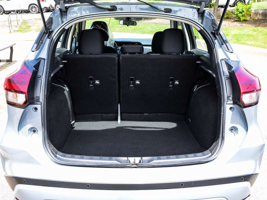 2022 Nissan Kicks S, Toronto, Cash