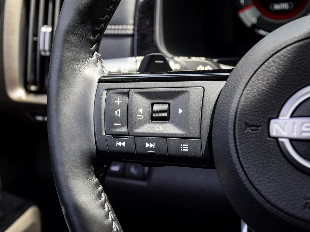 2023 Nissan Pathfinder Platinum, Toronto, Cash