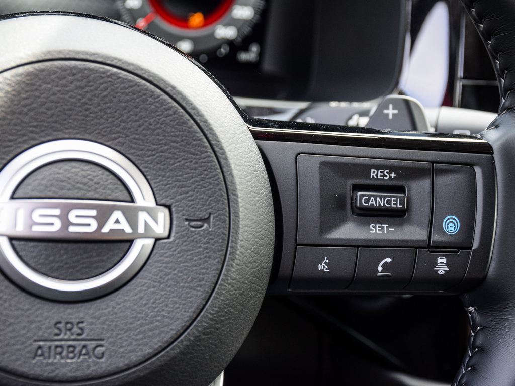 2023 Nissan Pathfinder Platinum, Toronto, Cash
