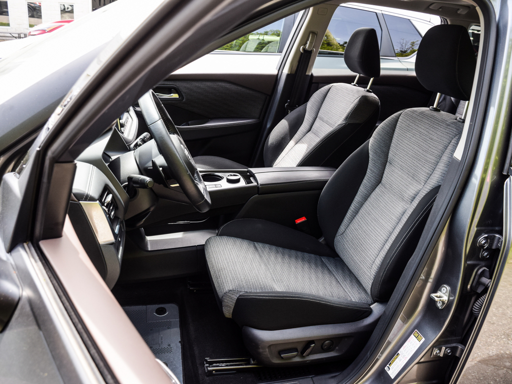 2022 Nissan Rogue SV, Toronto, Cash