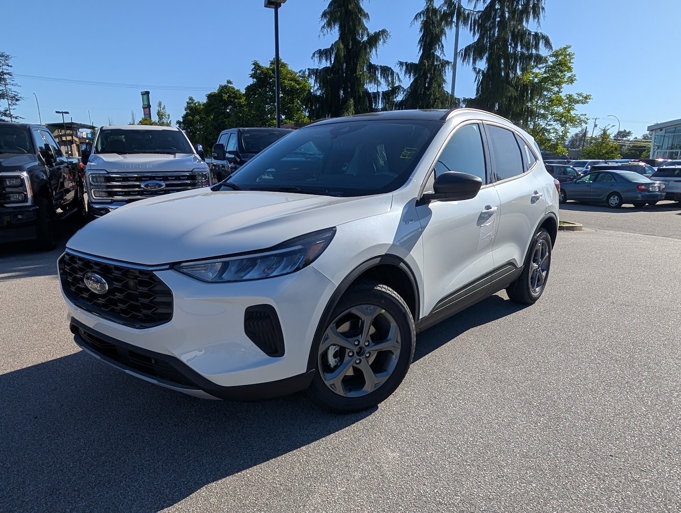 2025 Ford Escape ST-Line AWD - Cold Weather, Tech #1 Pkgs