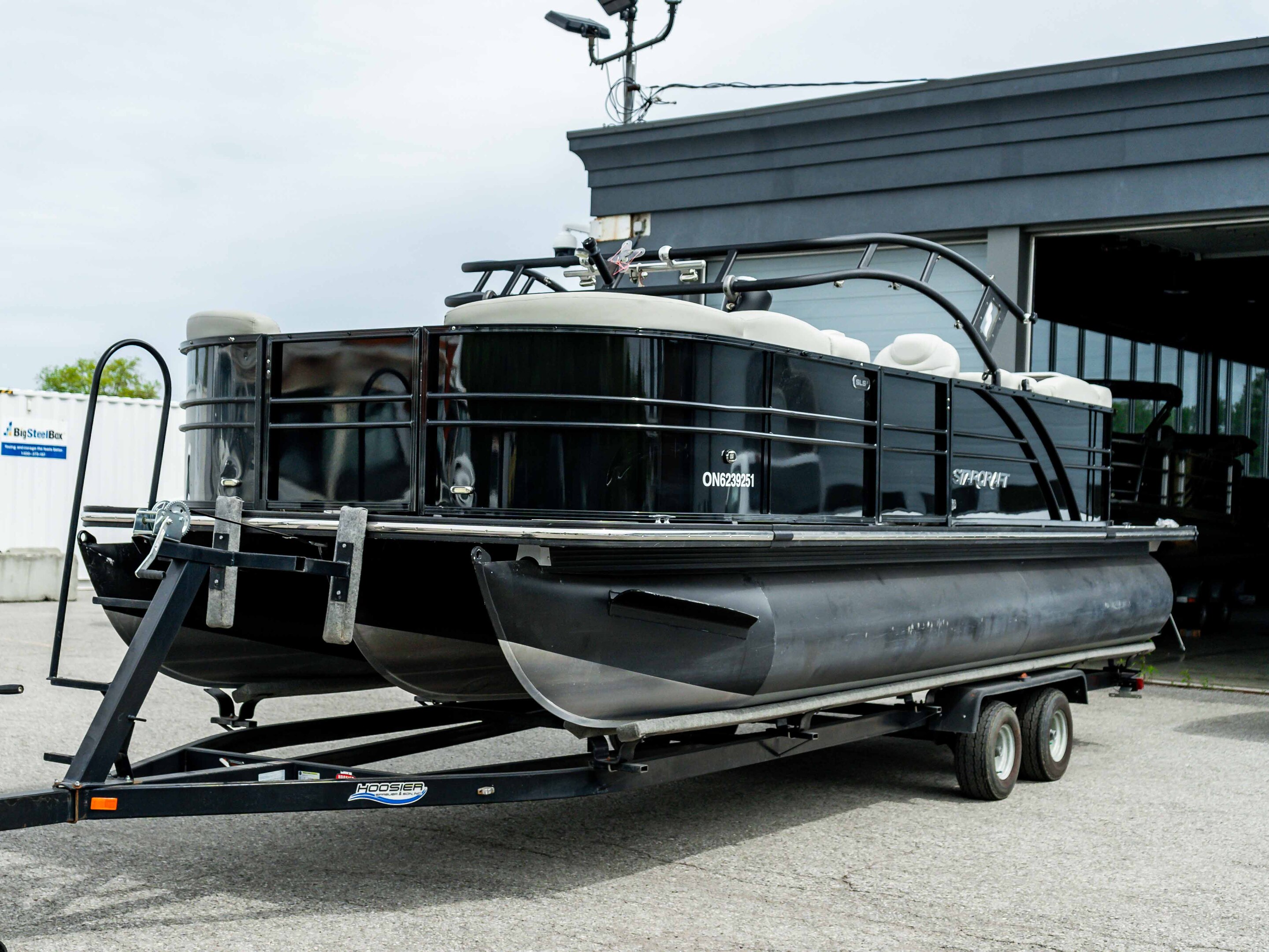 2018 Starcraft SLS 3 Tritoon | Suzuki DF200 Outboard | Lux Pontoon