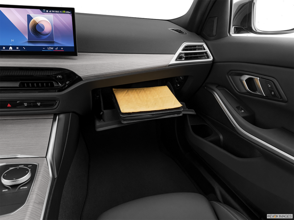 2025 BMW 330i xDrive, Vancouver, Cash