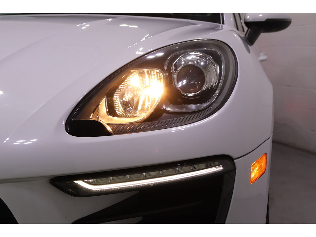 2018 Porsche Macan Sport Edition, Toronto, Cash