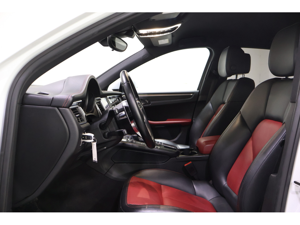 2018 Porsche Macan Sport Edition, Toronto, Cash
