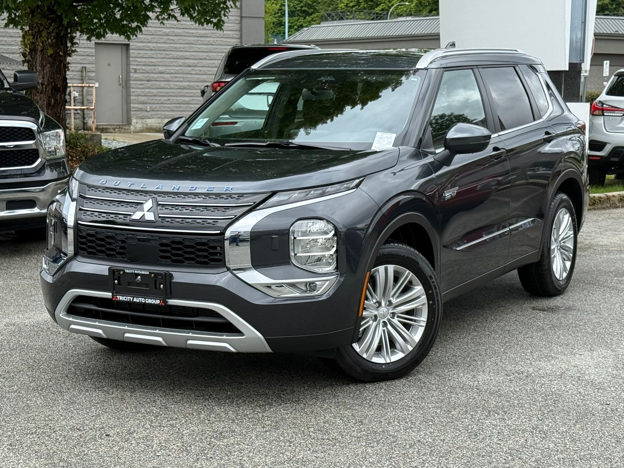 2025 Mitsubishi Outlander PHEV