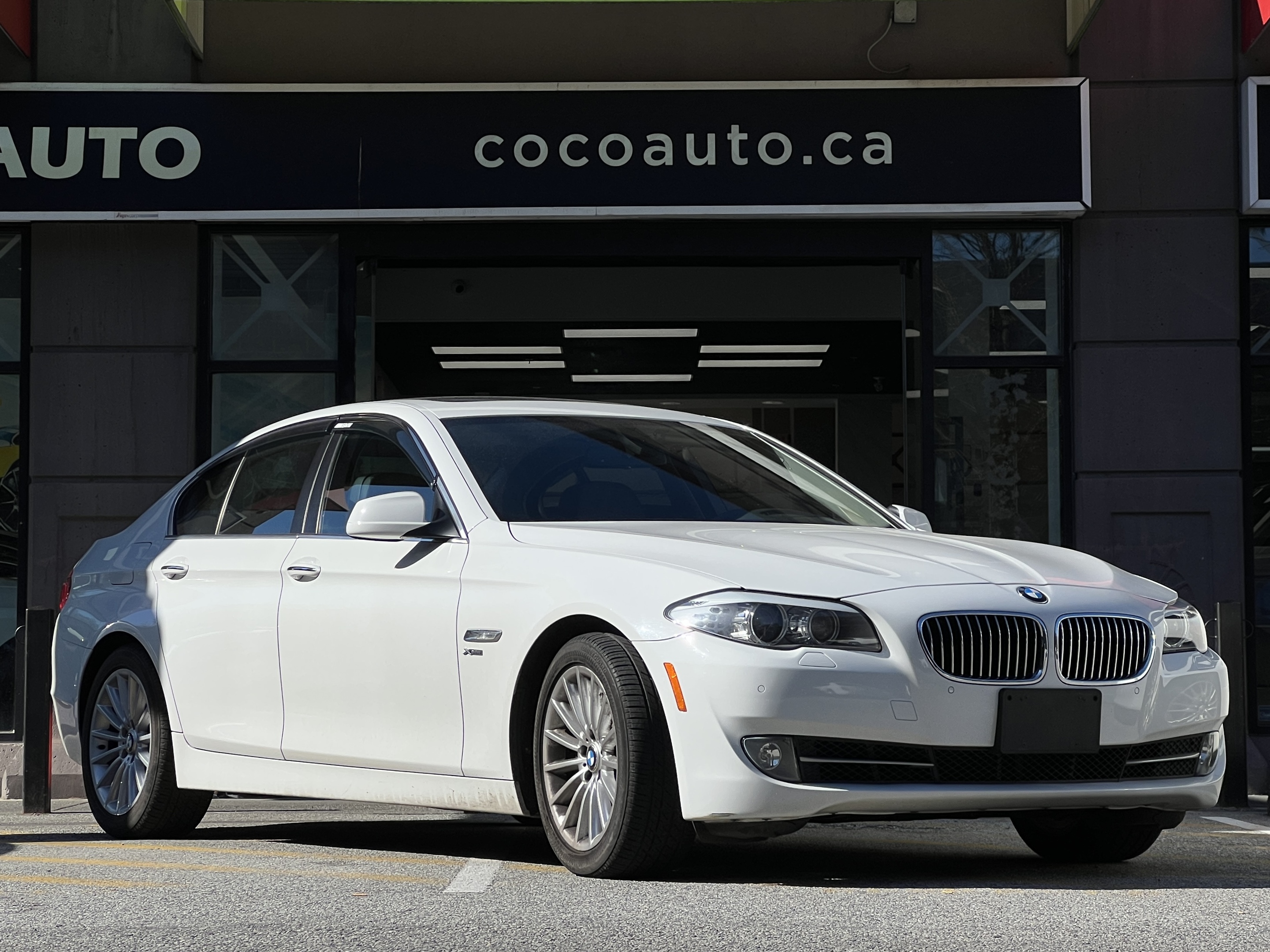 2011 BMW 5 Series 4dr Sdn 535i xDrive AWD | BC LOCAL