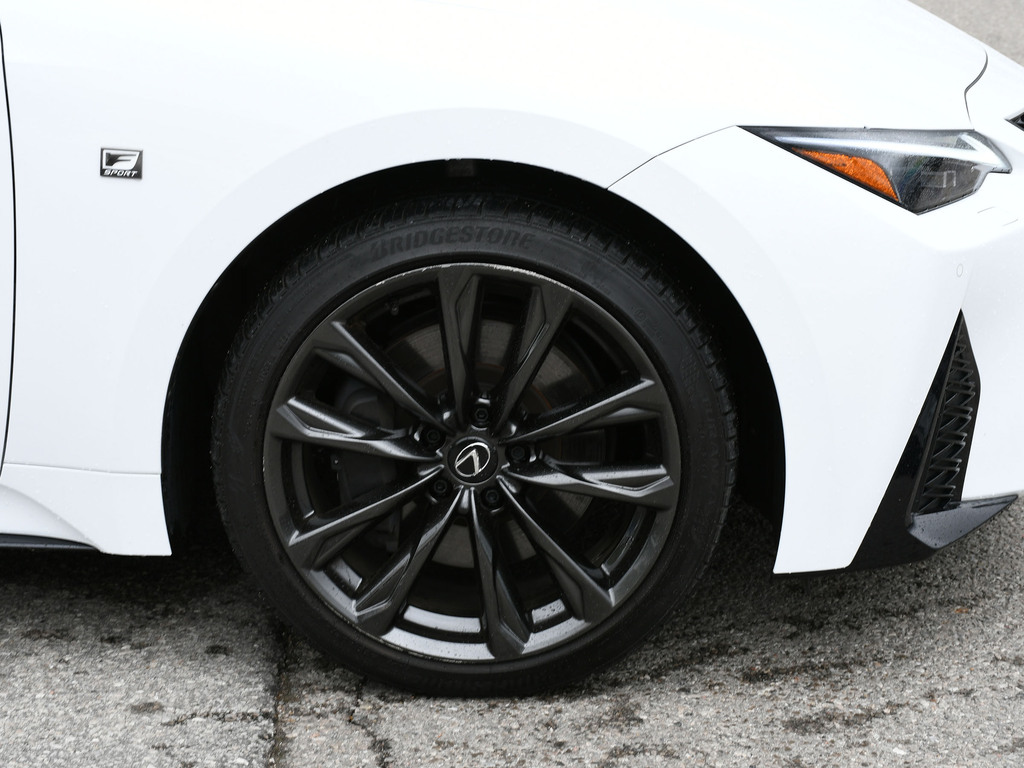 2024 Lexus IS 300 300, Toronto, Cash