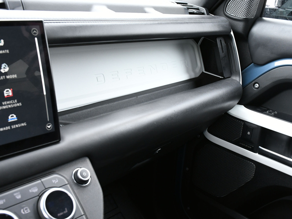 2023 Land Rover Defender 110 S, Toronto, Cash