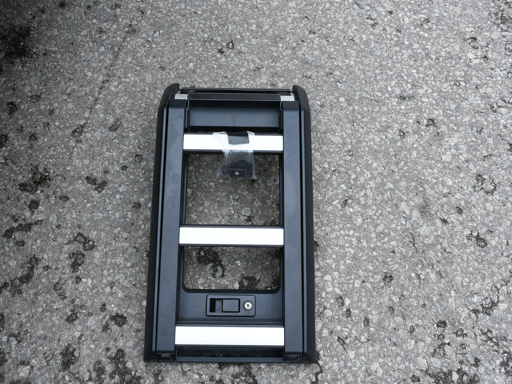 2023 Land Rover Defender 110 S, Toronto, Cash