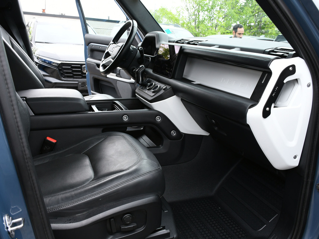 2023 Land Rover Defender 110 S, Toronto, Cash