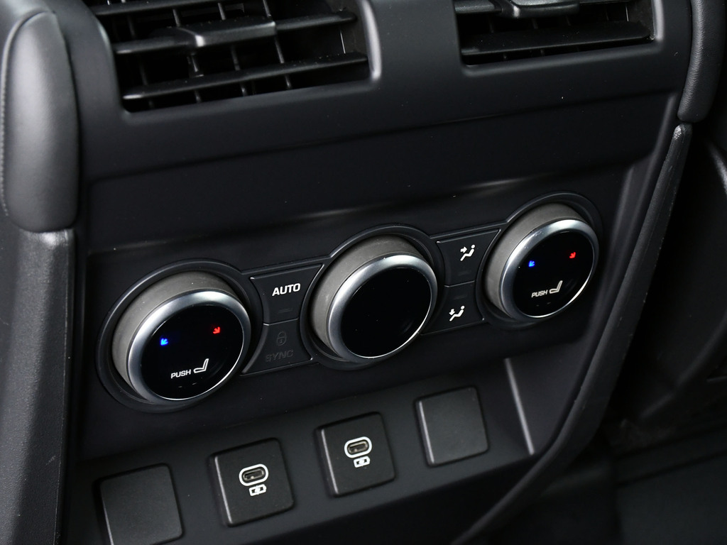 2023 Land Rover Defender 110 S, Toronto, Cash