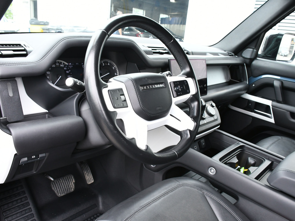 2023 Land Rover Defender 110 S, Toronto, Cash