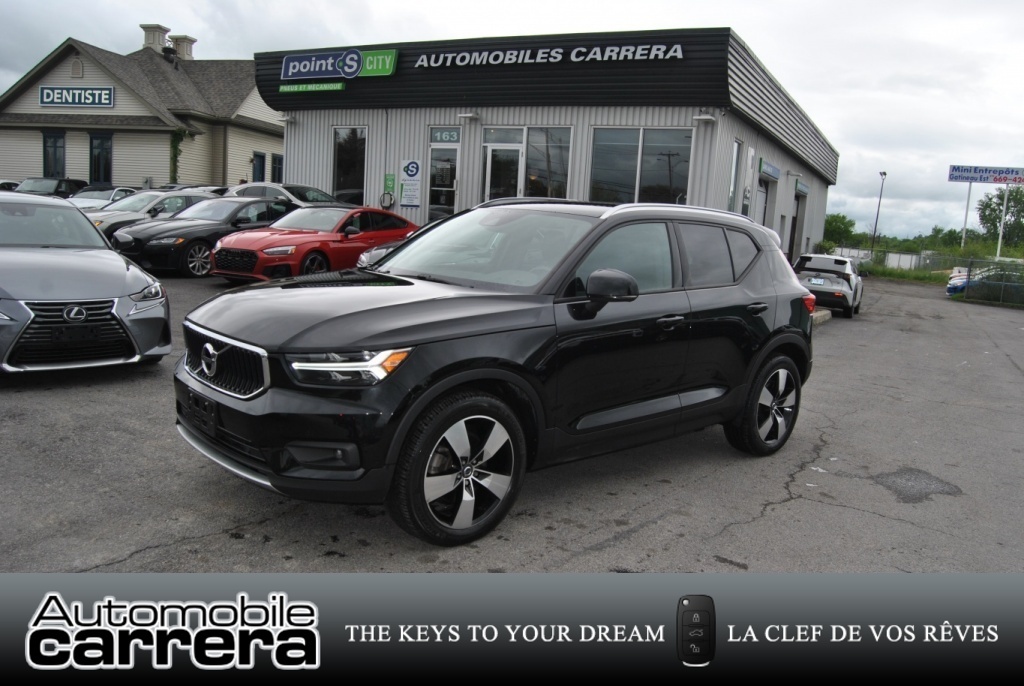 2021 Volvo XC40 T5 AWD Momentum