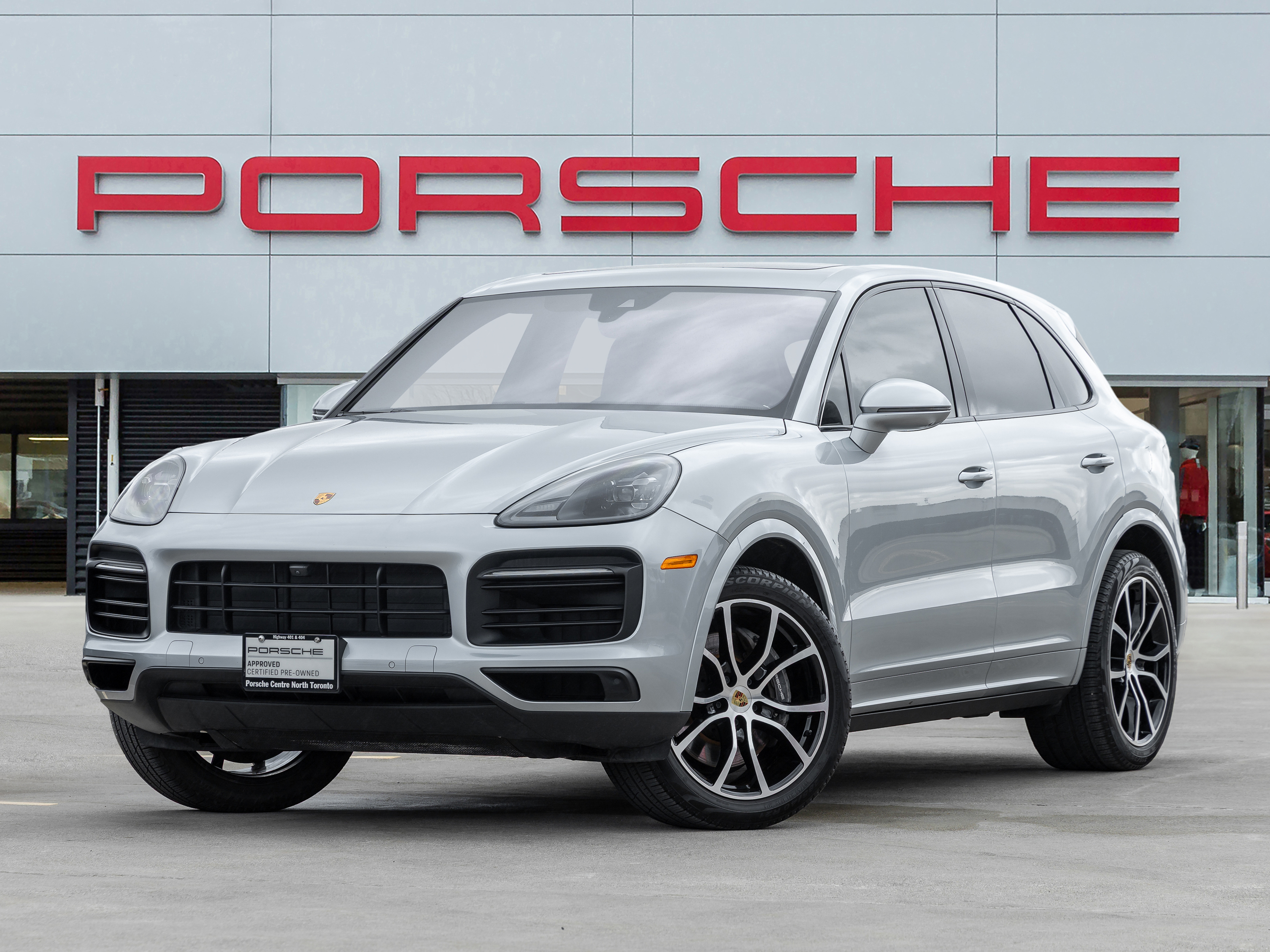 2023 Porsche Cayenne | SportDesign Front Fascia | 21" Wheels | CPO