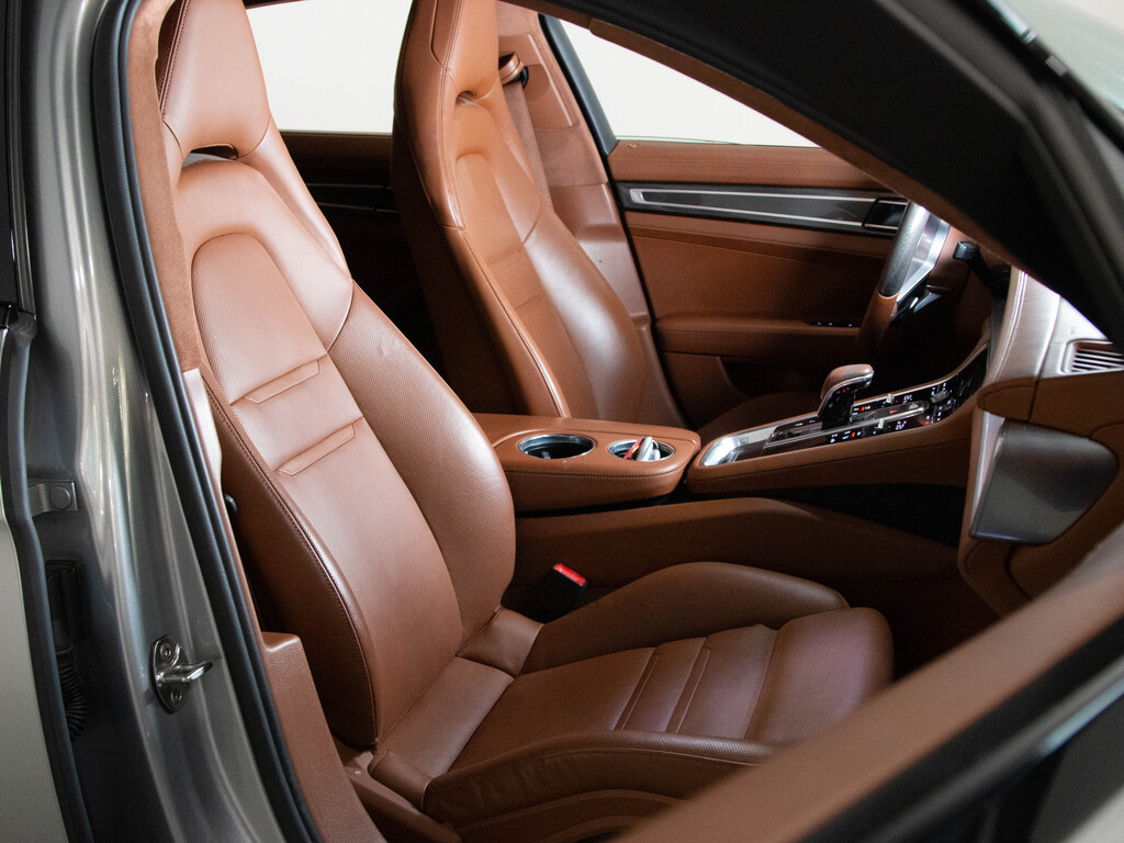 2019 Porsche Panamera GTS, Toronto, Cash