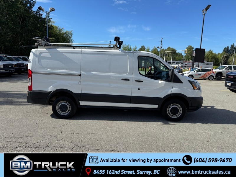 2016 Ford Transit T-250 / Cargo / Shelving / Divider/ Roof Rack