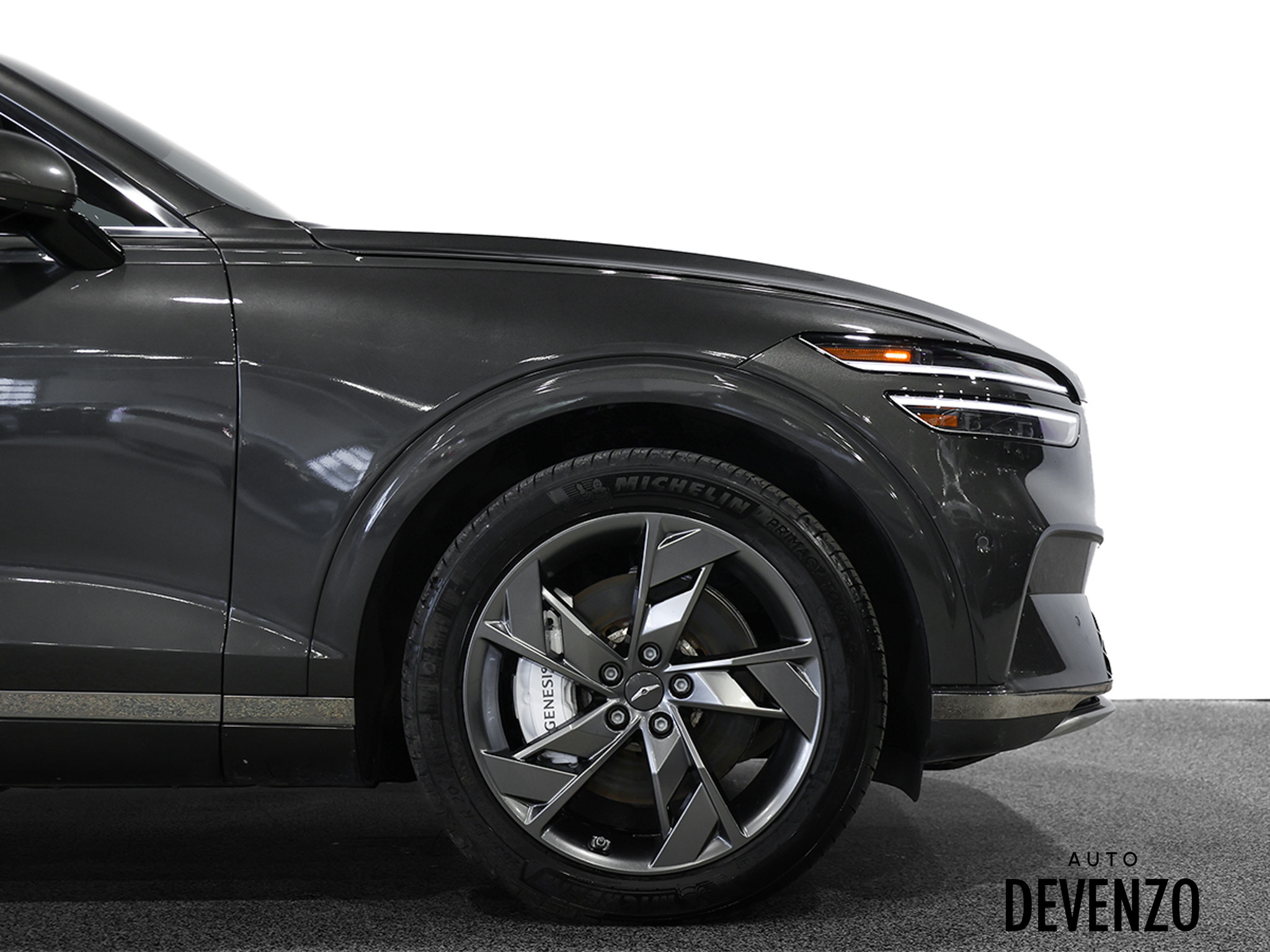 2023 Genesis Electrified GV70