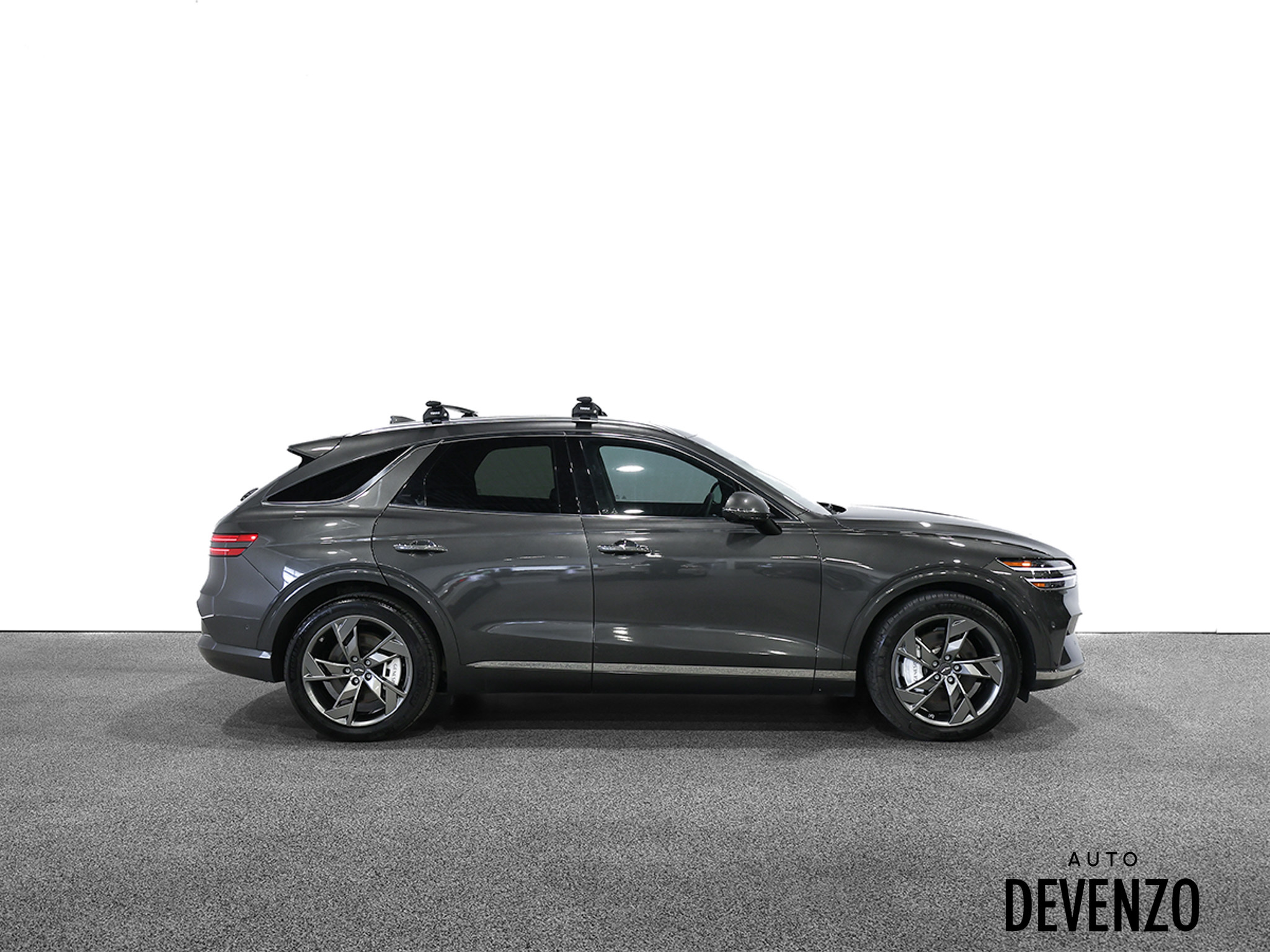 2023 Genesis Electrified GV70