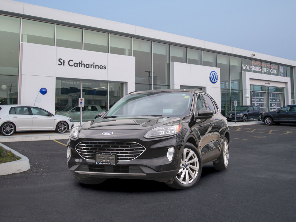 2022 Ford Escape Titanium | Hybrid | All wheel drive