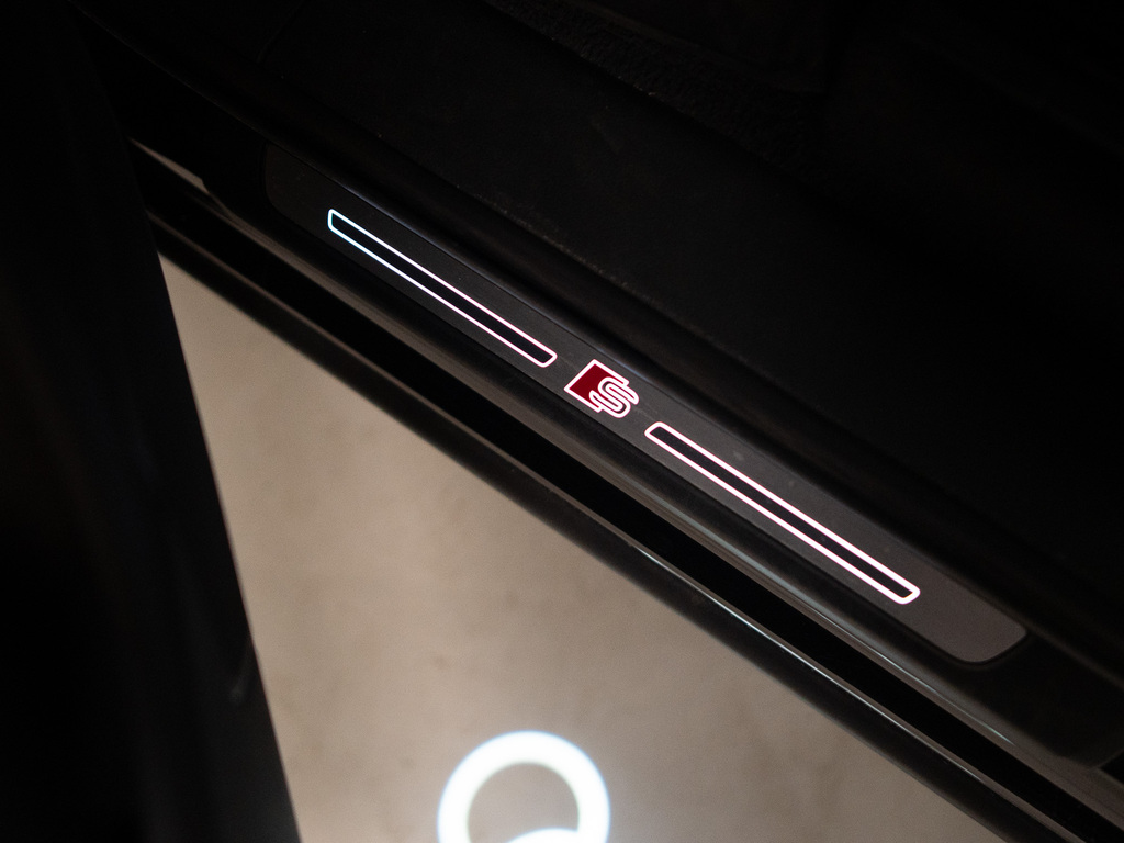 2021 Audi SQ7 Premium Plus TFSI quattro Tiptronic, Toronto, Cash