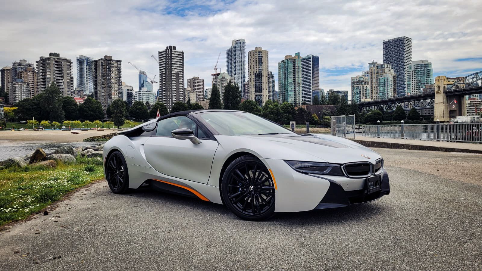 2019 BMW i8 Excellent condition!!! Rare find, accident free