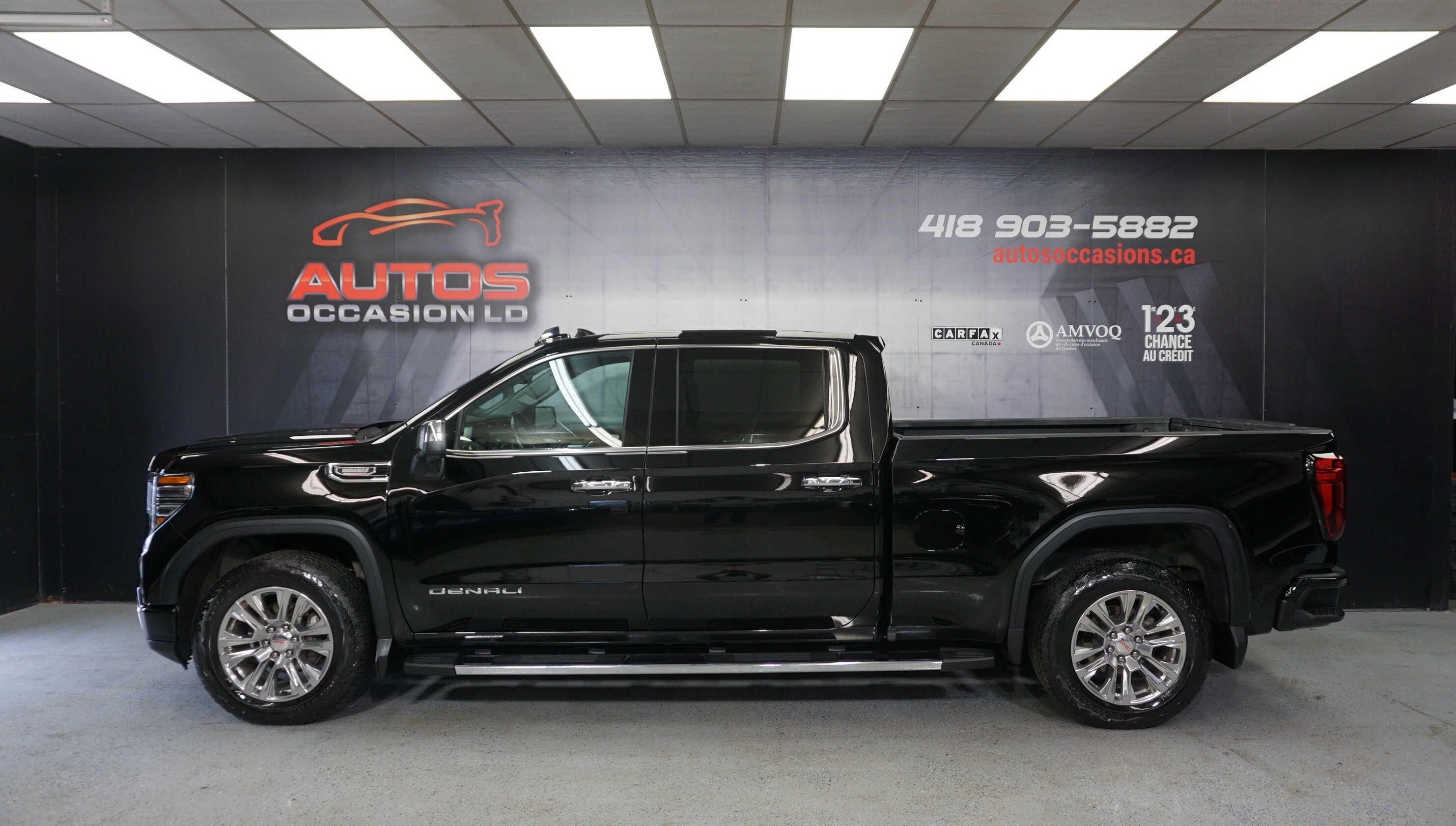 2023 GMC Sierra 1500 DENALI 3.0L DURAMAX CUIR TOIT GPS NAV BOSE CARPLAY