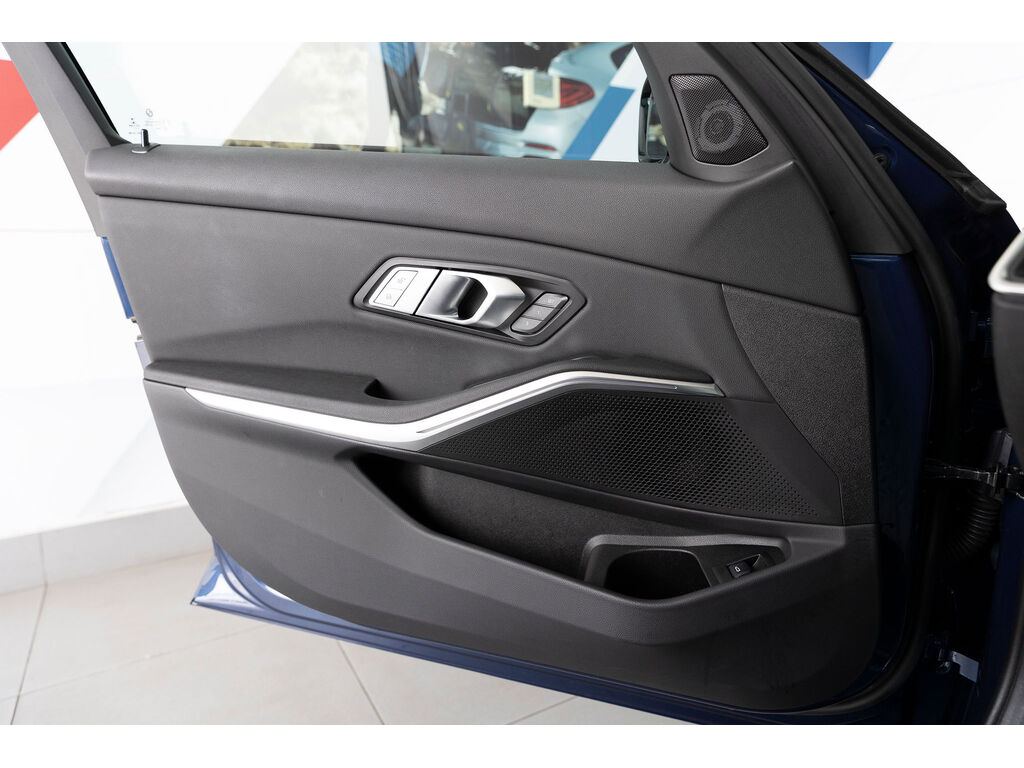 2021 BMW 3 Series 330i xDrive, Vancouver, Cash