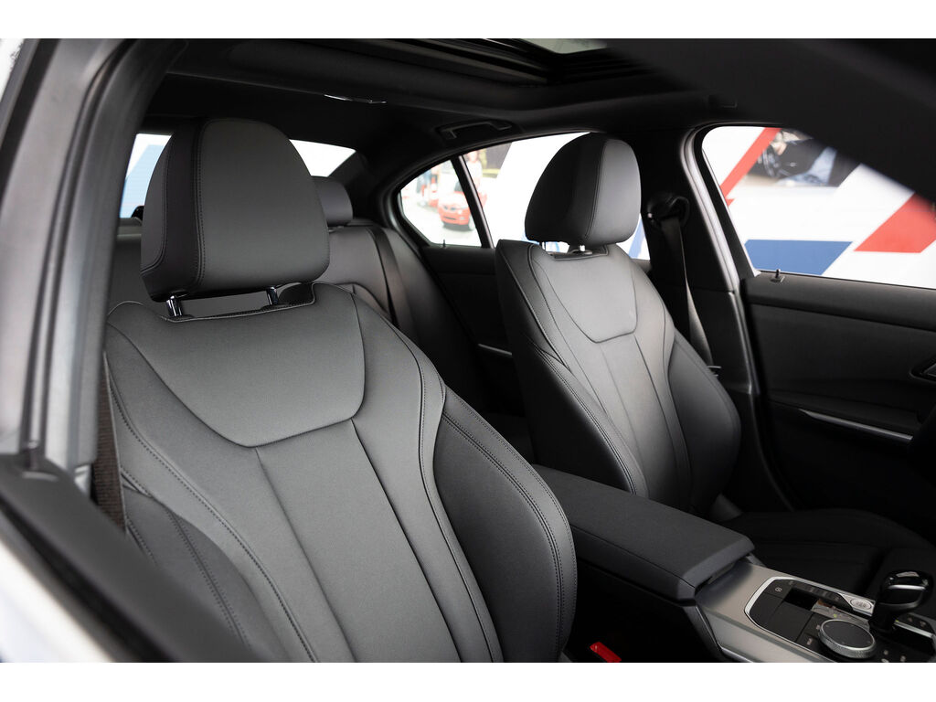 2021 BMW 3 Series 330i xDrive, Vancouver, Cash