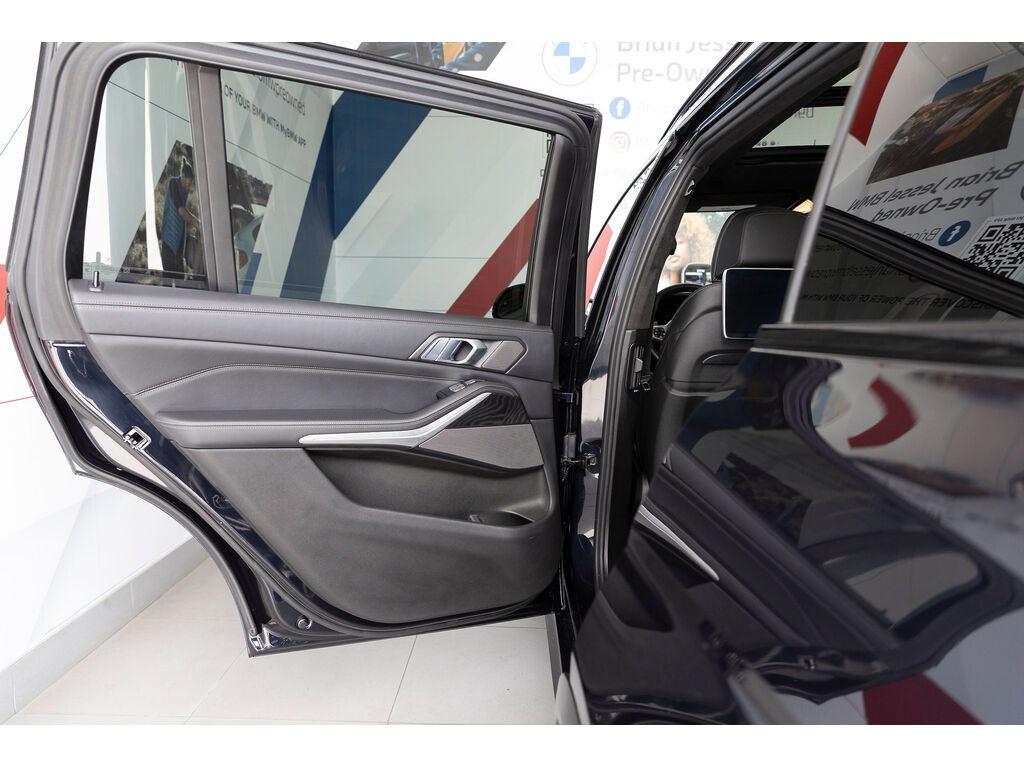 2021 BMW X7 xDrive40i, Vancouver, Cash