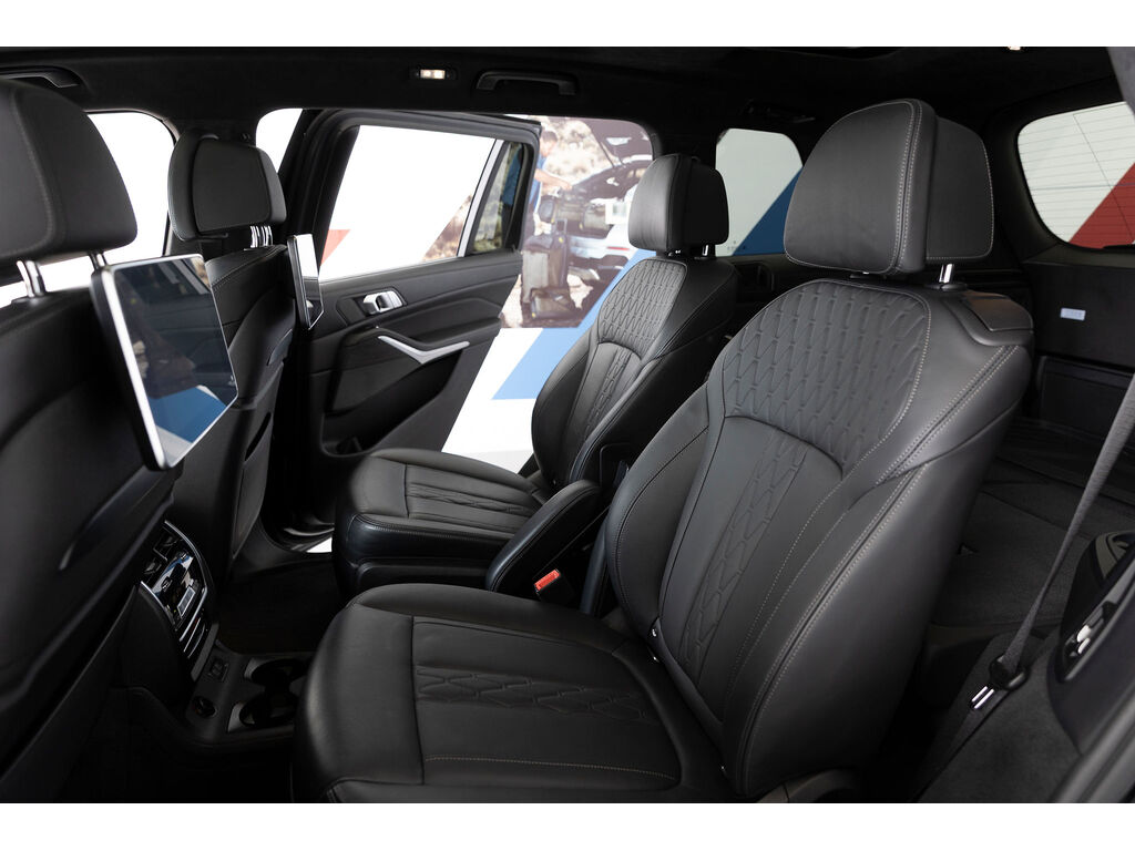 2021 BMW X7 xDrive40i, Vancouver, Cash